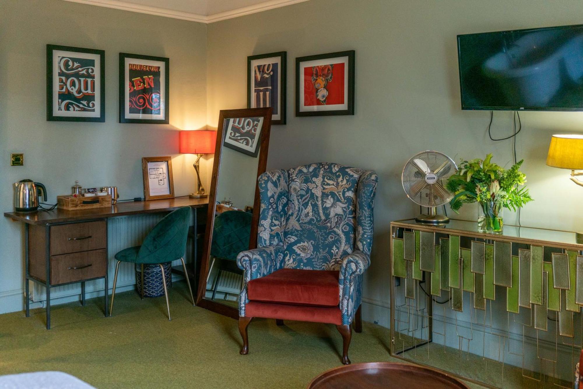 The Dundas Arms Kintbury 외부 사진