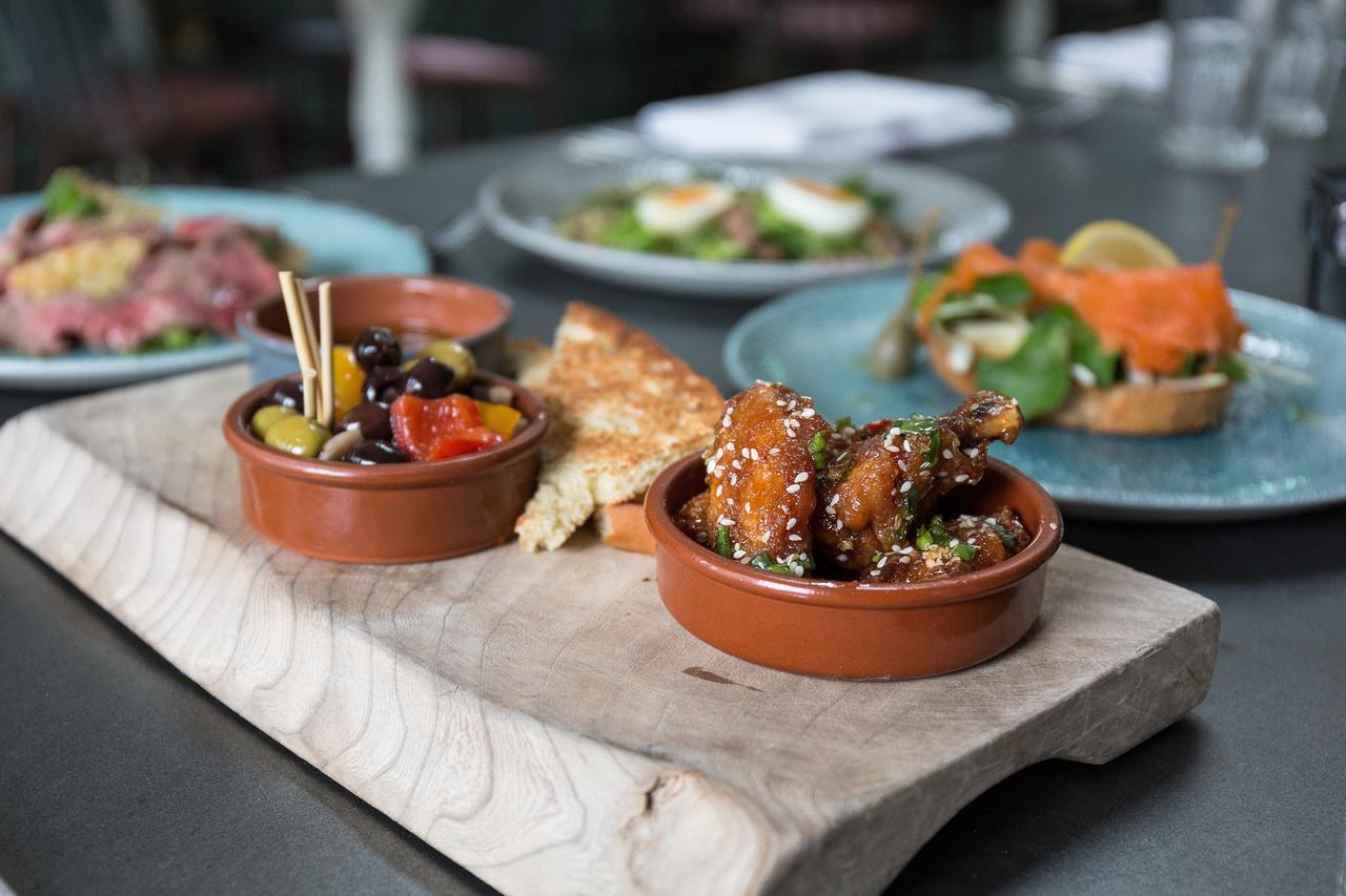 The Dundas Arms Kintbury 외부 사진