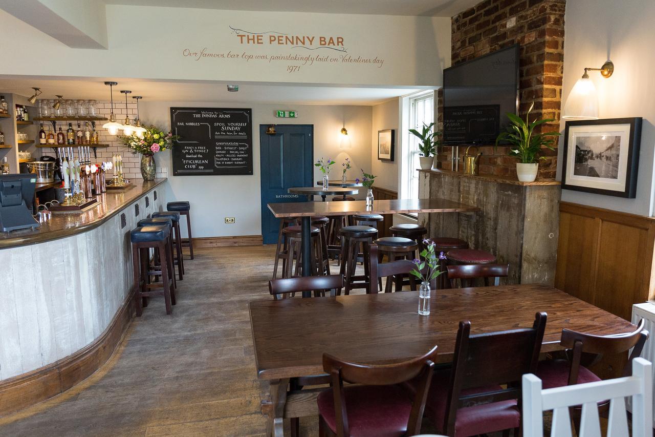 The Dundas Arms Kintbury 외부 사진