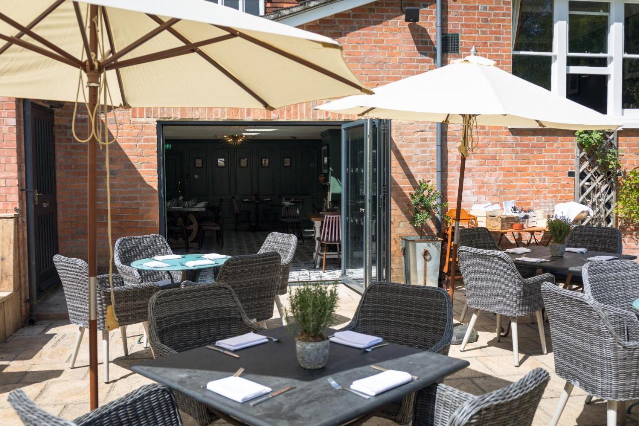 The Dundas Arms Kintbury 외부 사진