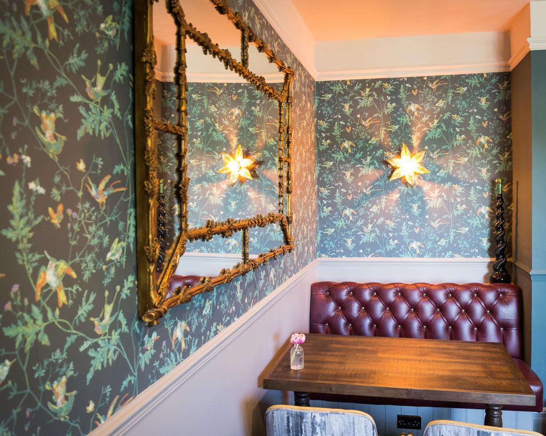 The Dundas Arms Kintbury 외부 사진
